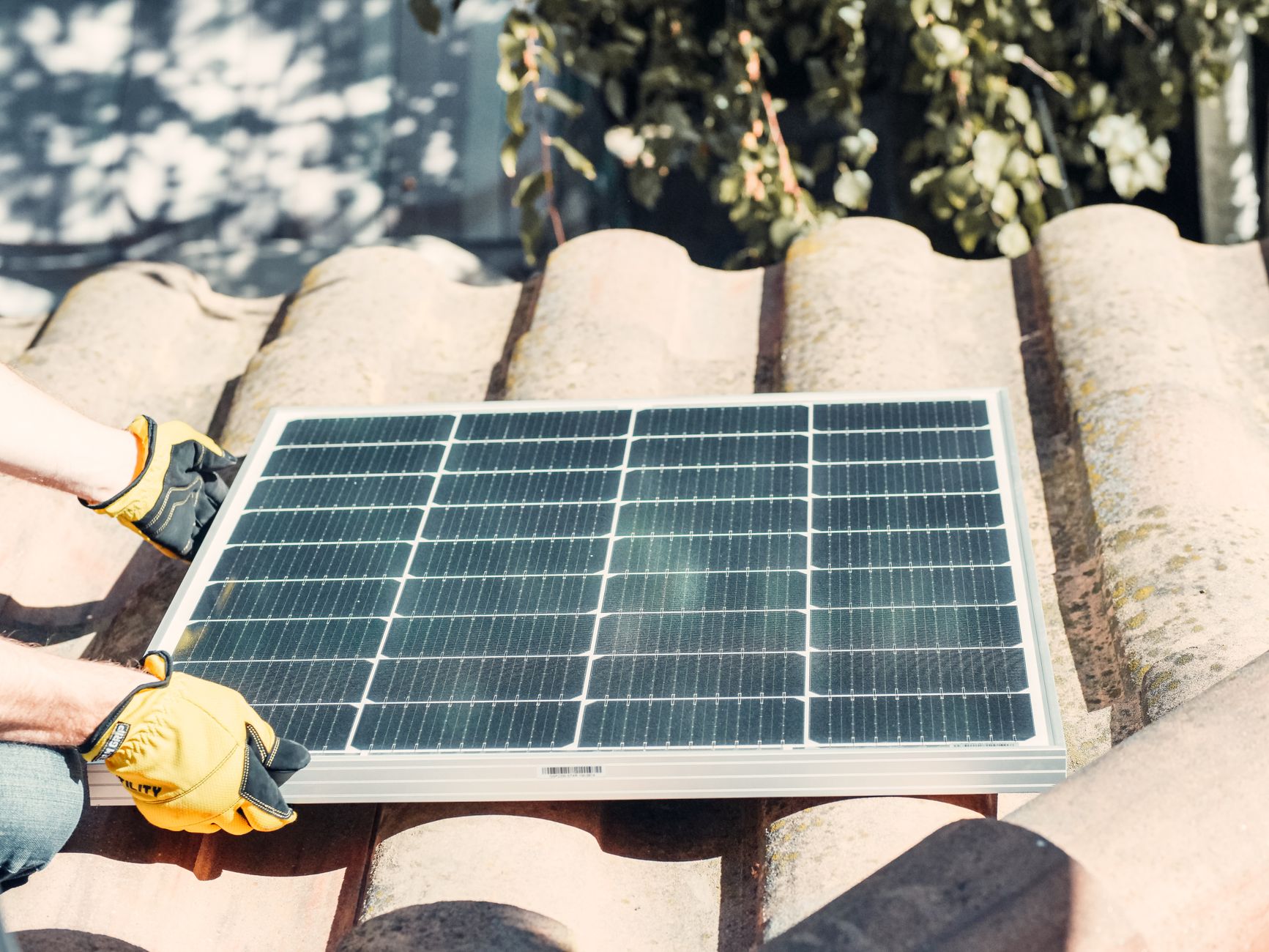 Installateur panneaux solaires équipe à Toulouse